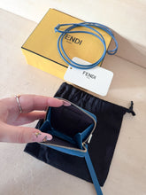 Carica l&#39;immagine nel visualizzatore di Gallery, Fendi Portamonete FF Color Petrolio
