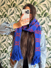 Carica l'immagine nel visualizzatore di Gallery, Gucci Maxi Sciarpa Lana GG Blu
