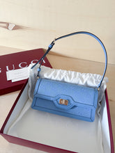 Carica l&#39;immagine nel visualizzatore di Gallery, Gucci Borsa Luce Misura Mini
