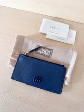 Carica l'immagine nel visualizzatore di Gallery, Gucci Portacarte &amp; Monete GG Marmont Blu
