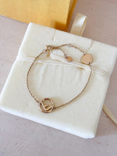 Carica l&#39;immagine nel visualizzatore di Gallery, Fendi Bracciale F Is Fendi
