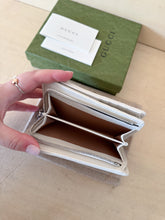 Carica l&#39;immagine nel visualizzatore di Gallery, Gucci Portafoglio Blondie Compact
