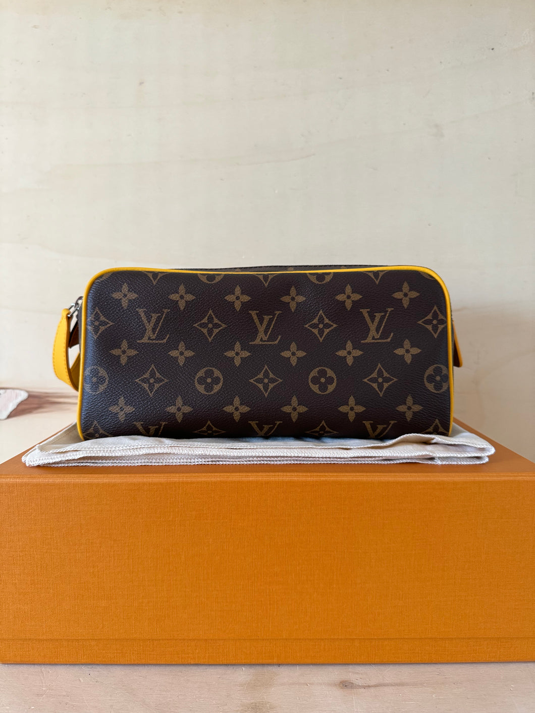 Louis Vuitton Trousse Toilette Dopp Kit Bicolor