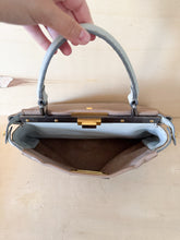 Carica l&#39;immagine nel visualizzatore di Gallery, Fendi Peekaboo Selleria Limited Edition Bicolor Small

