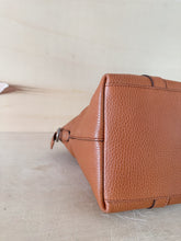 Carica l&#39;immagine nel visualizzatore di Gallery, Gucci Borsa Dome Media Color Cammello
