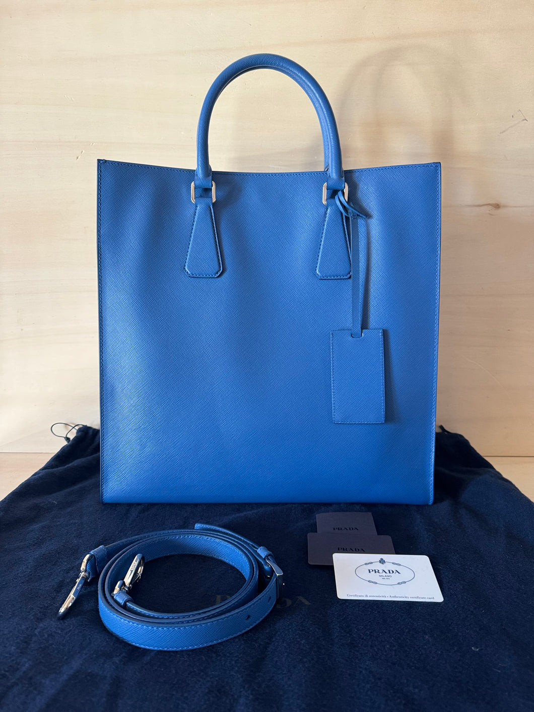 Prada borsa shopping tote in pelle saffiano