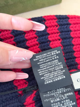 Carica l&#39;immagine nel visualizzatore di Gallery, Gucci Cappellino In Lana Con Dettaglio Ape

