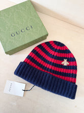 Carica l&#39;immagine nel visualizzatore di Gallery, Gucci Cappellino In Lana Con Dettaglio Ape
