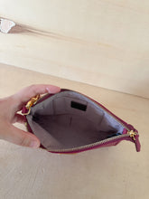 Carica l'immagine nel visualizzatore di Gallery, Fendi Pochette Ciclamino
