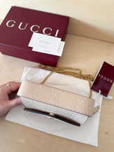 Carica l'immagine nel visualizzatore di Gallery, Gucci Borsa Gilbert Mini Con Zip
