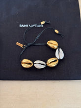 Carica l&#39;immagine nel visualizzatore di Gallery, Saint Laurent Bracciale Conchiglie &amp; Pelle
