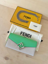 Carica l&#39;immagine nel visualizzatore di Gallery, Fendi Woc FF Diamond Limited Edition
