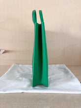 Carica l'immagine nel visualizzatore di Gallery, Gucci Tote Bag In Gomma Verde
