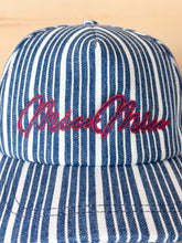 Carica l'immagine nel visualizzatore di Gallery, Miu Miu Cappello Da Baseball In Denim Righe Blu &amp; Bianche Scritta Ricamata
