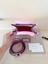 Carica l&#39;immagine nel visualizzatore di Gallery, Gucci Borsa Mini Verticale Rosa Limited Bananya
