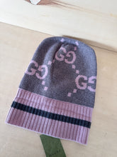 Carica l&#39;immagine nel visualizzatore di Gallery, Gucci Cappello GG In Cashmere Lilla &amp; Antracite
