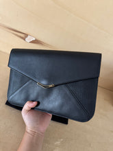 Carica l'immagine nel visualizzatore di Gallery, Fendi Pochette 2Jours Nera
