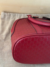 Carica l'immagine nel visualizzatore di Gallery, Gucci Borsa Dome Mini Microguccissima GG Rossa

