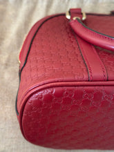 Carica l'immagine nel visualizzatore di Gallery, Gucci Borsa Dome Mini Microguccissima GG Rossa

