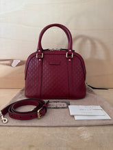 Carica l'immagine nel visualizzatore di Gallery, Gucci Borsa Dome Mini Microguccissima GG Rossa
