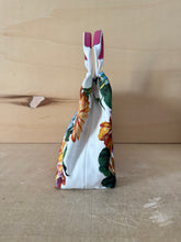 Carica l'immagine nel visualizzatore di Gallery, Dolce &amp; Gabbana Mini Tote Floreale
