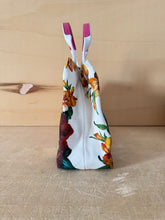 Carica l'immagine nel visualizzatore di Gallery, Dolce &amp; Gabbana Mini Tote Floreale
