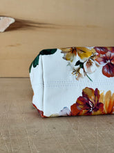 Carica l'immagine nel visualizzatore di Gallery, Dolce &amp; Gabbana Mini Tote Floreale
