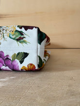 Carica l'immagine nel visualizzatore di Gallery, Dolce &amp; Gabbana Mini Tote Floreale
