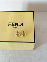 Carica l'immagine nel visualizzatore di Gallery, Fendi Orecchini FF Nodo
