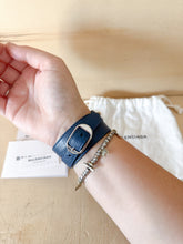 Carica l'immagine nel visualizzatore di Gallery, Balenciaga Bracciale Triplo City
