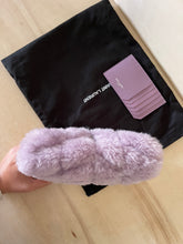 Carica l&#39;immagine nel visualizzatore di Gallery, Saint Laurent Puffer Pouch
