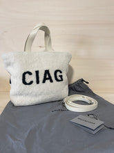 Carica l&#39;immagine nel visualizzatore di Gallery, Balenciaga Tote Bag Shearling
